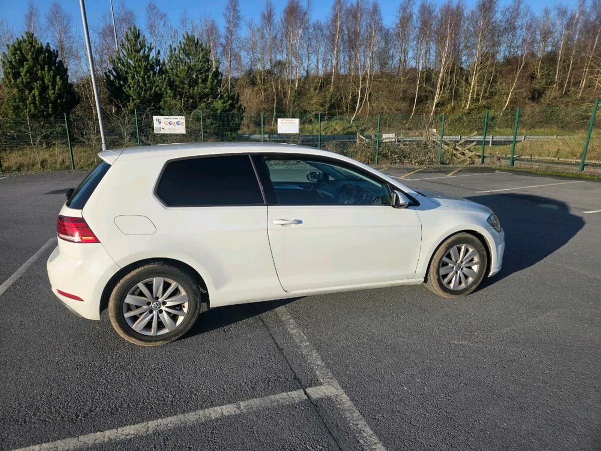 Volkswagen golf - Image 1