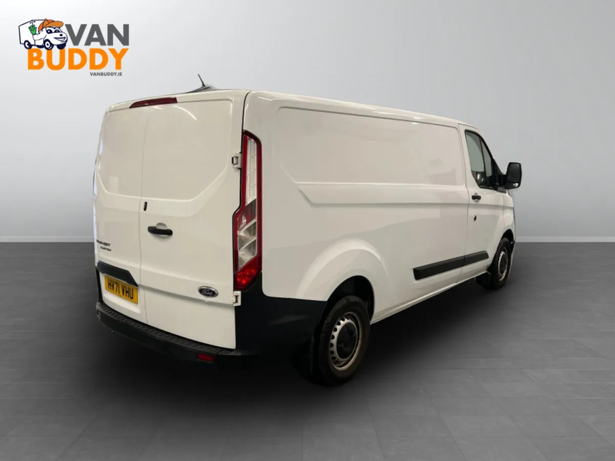 Ford Transit Custom 2.0 300 EcoBlue Panel Van - Image 4