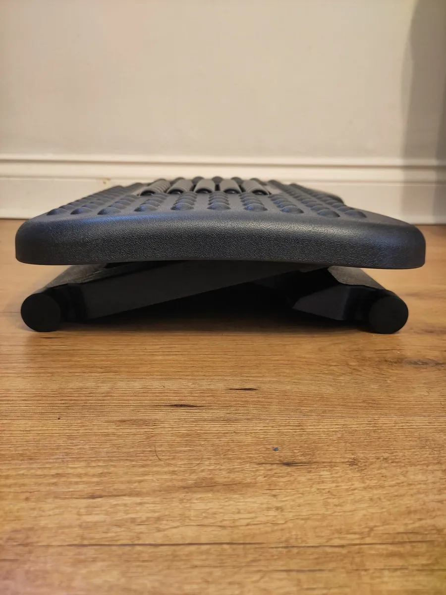 Adjustable footrest - Image 2
