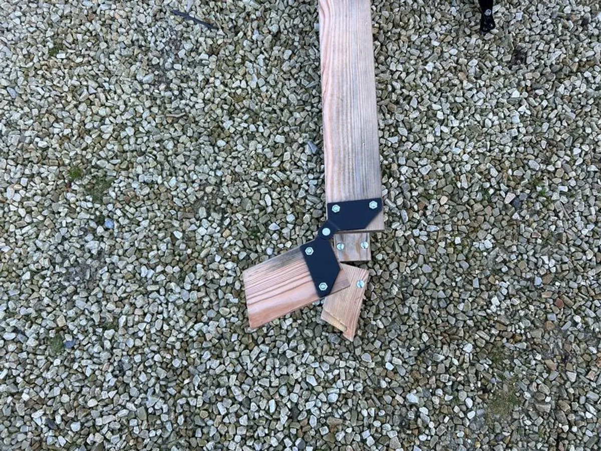 Attic Stairs for repair or parts - Image 3