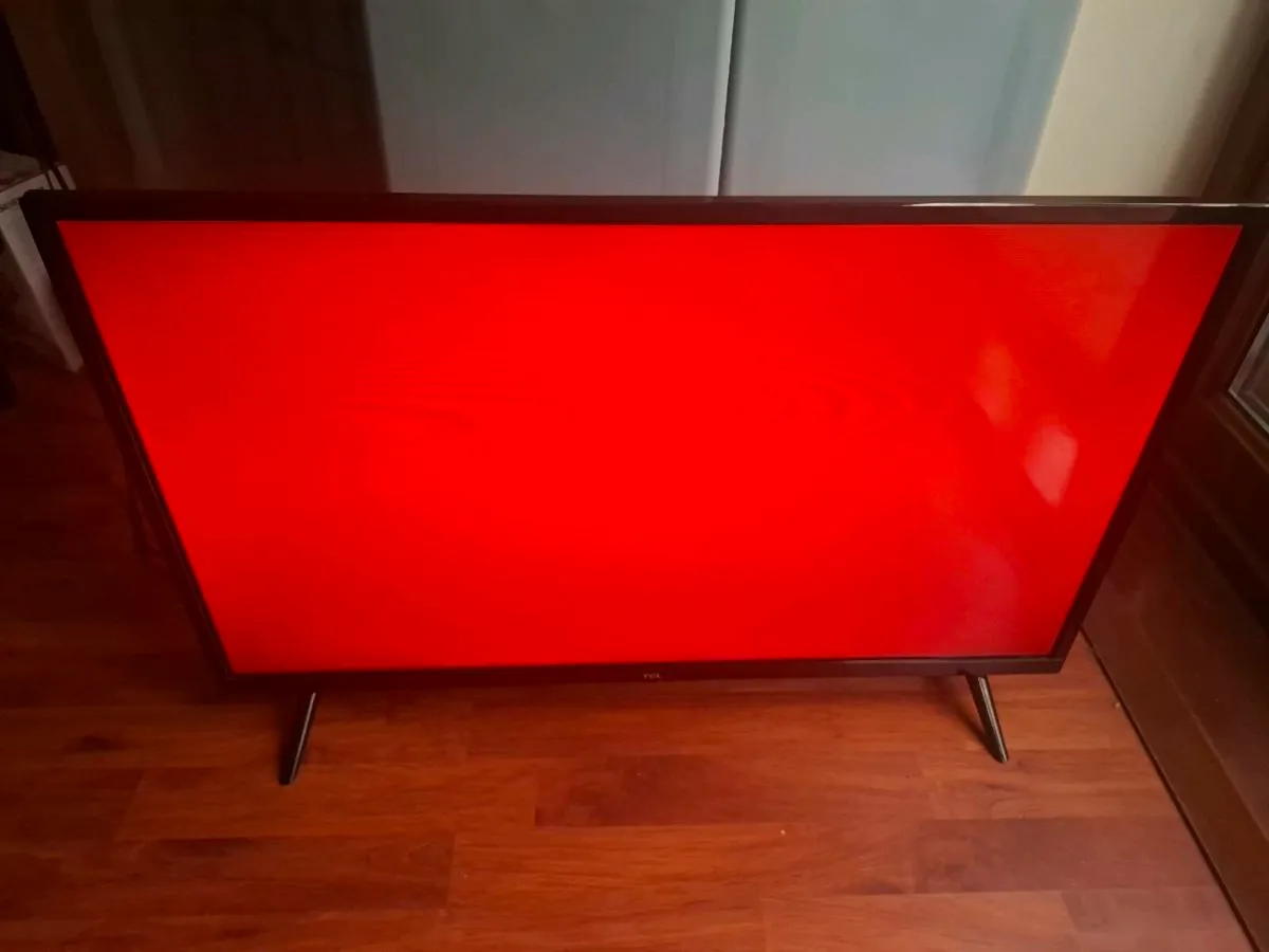 TV for parts - Image 2