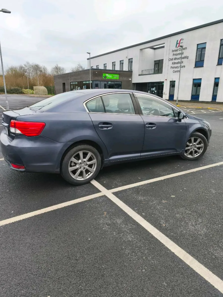 141 Toyota avensis Limerick - Image 4