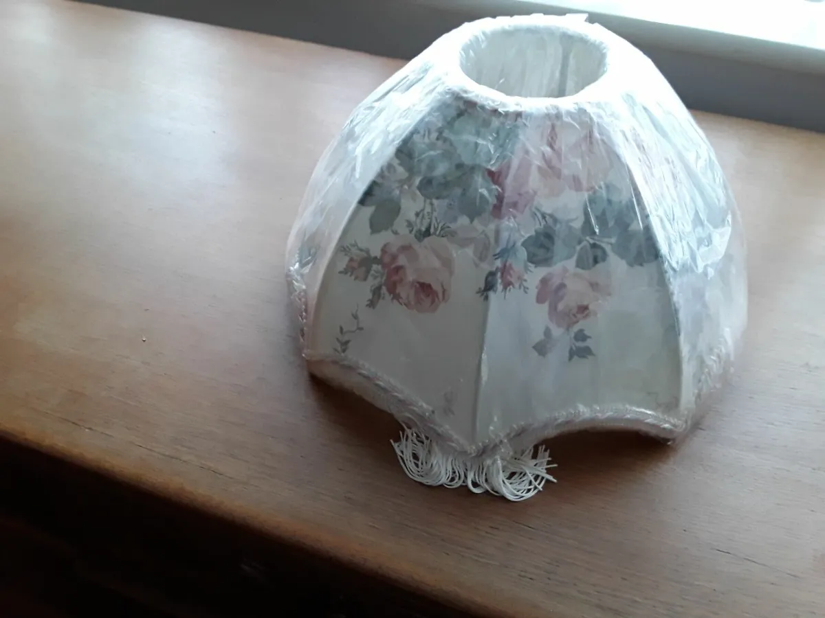 Brand new floral pattern lamp shade still in wrapp - Image 1