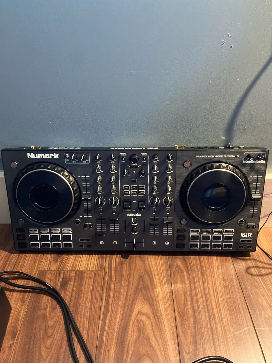 Numark NS4FX 4 Channel DJ Controller