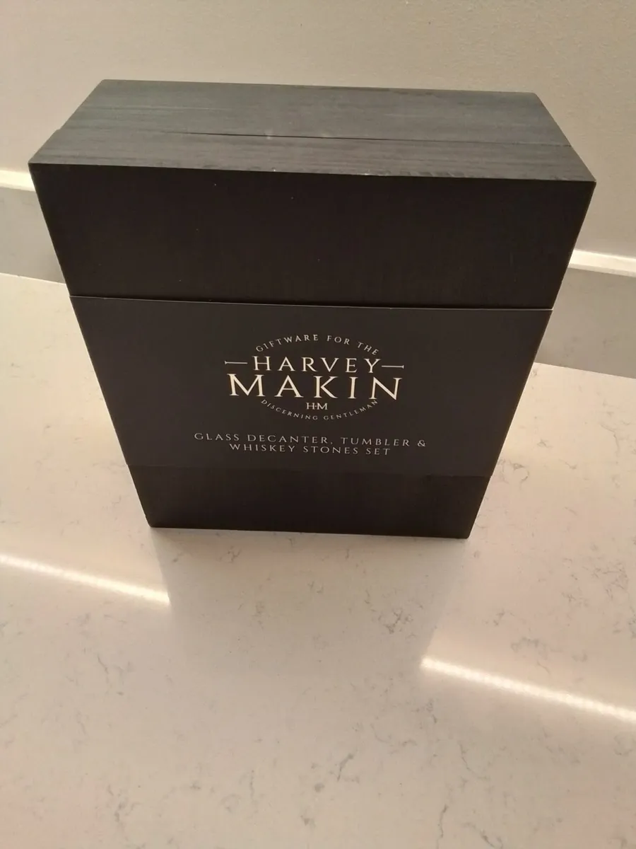 Personal whiskey decanter set - Image 2