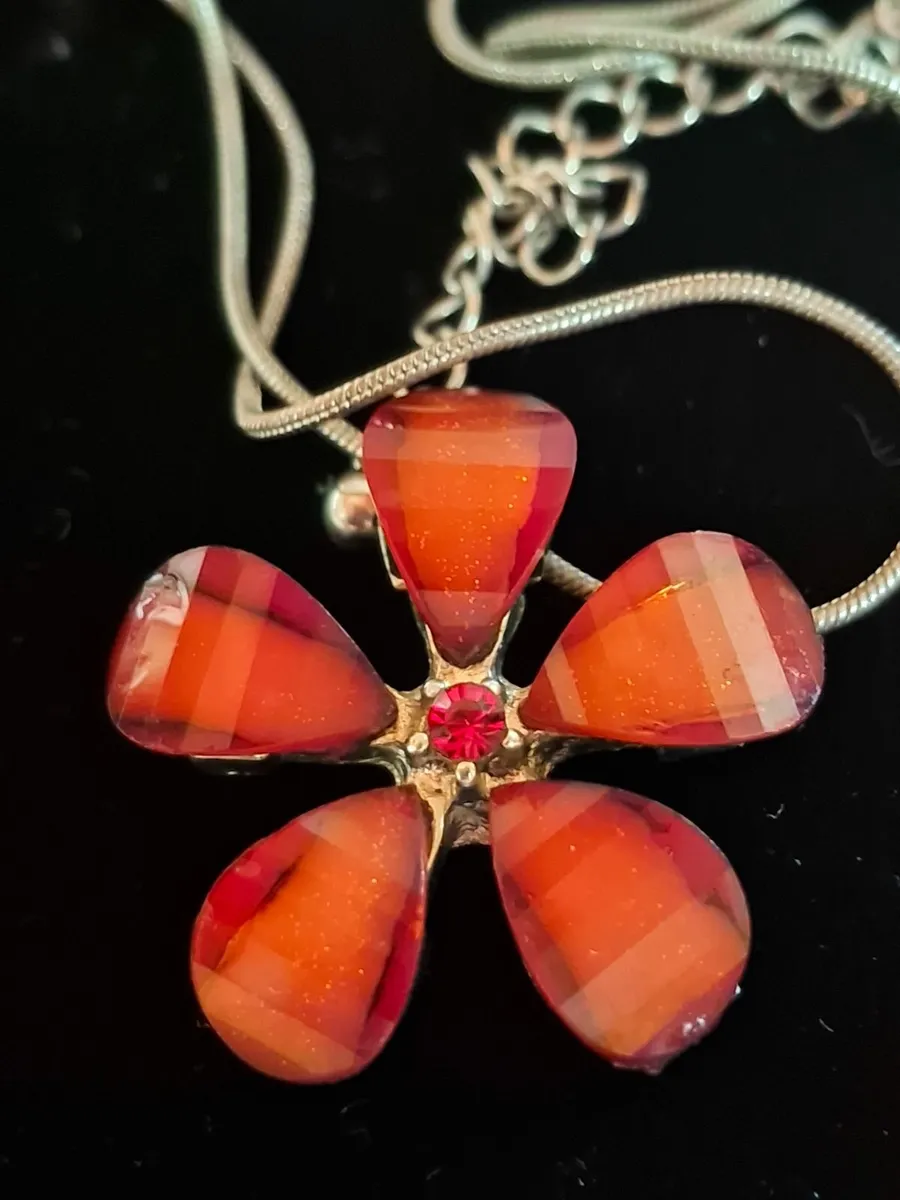 Striking two-piece vintage jewelry set... - Image 2