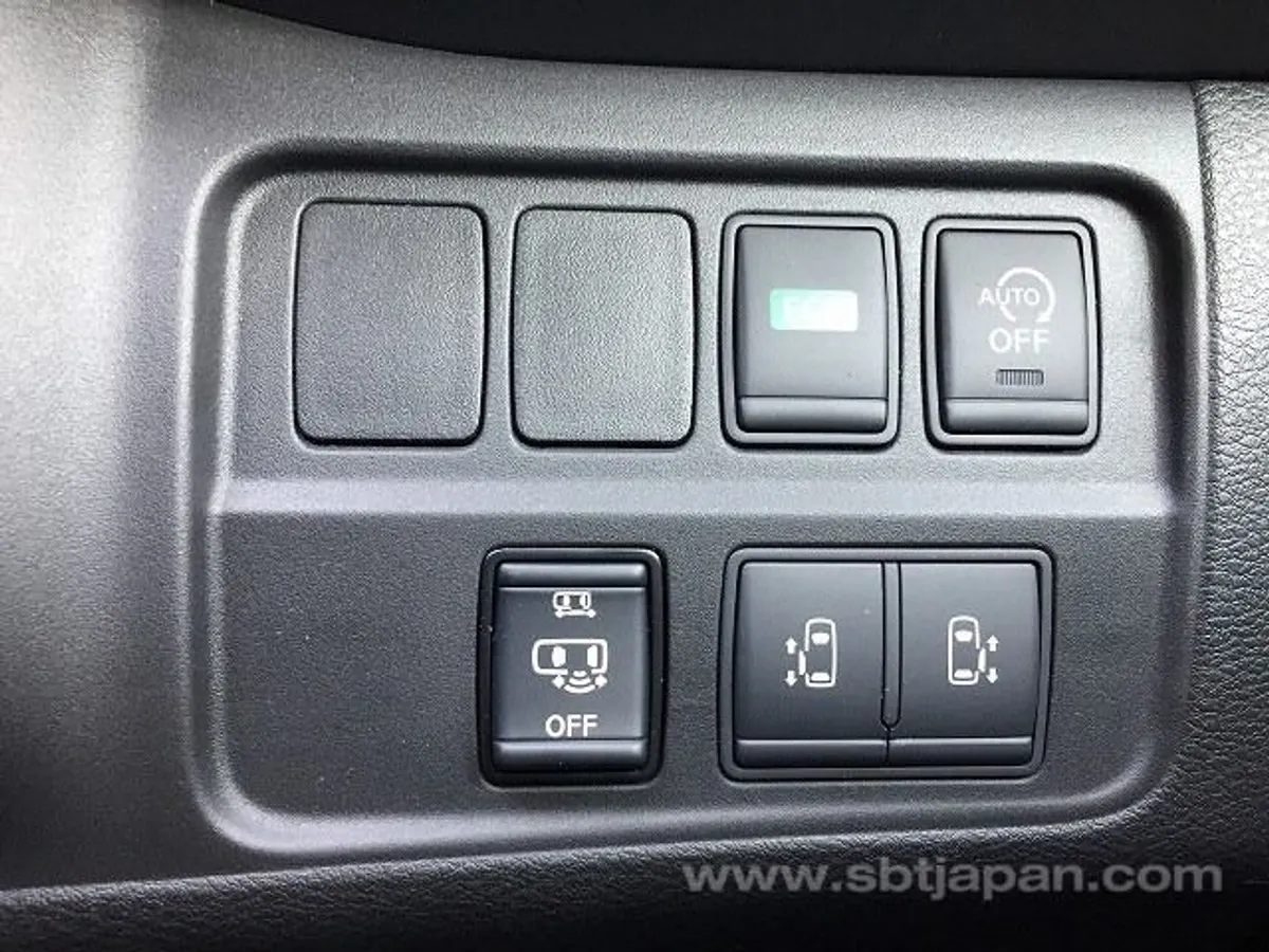 2017 Nissan Serena (172) - Image 4