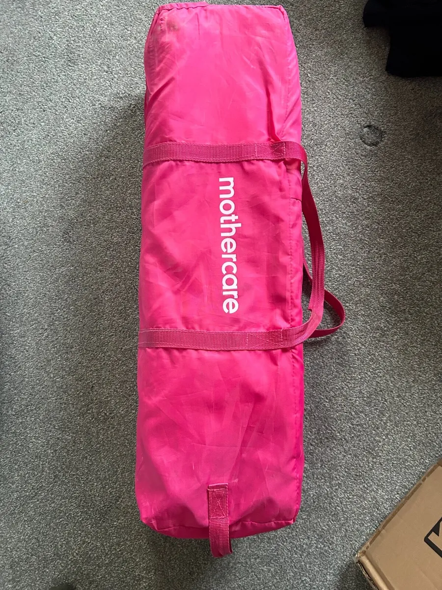 Baby travel cot - Image 3