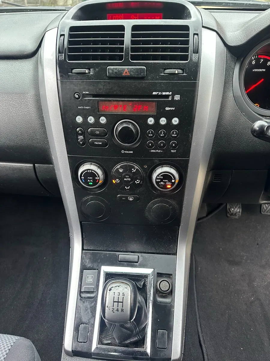 Suzuki Grand Vitara GV JB 3 DR - Image 3