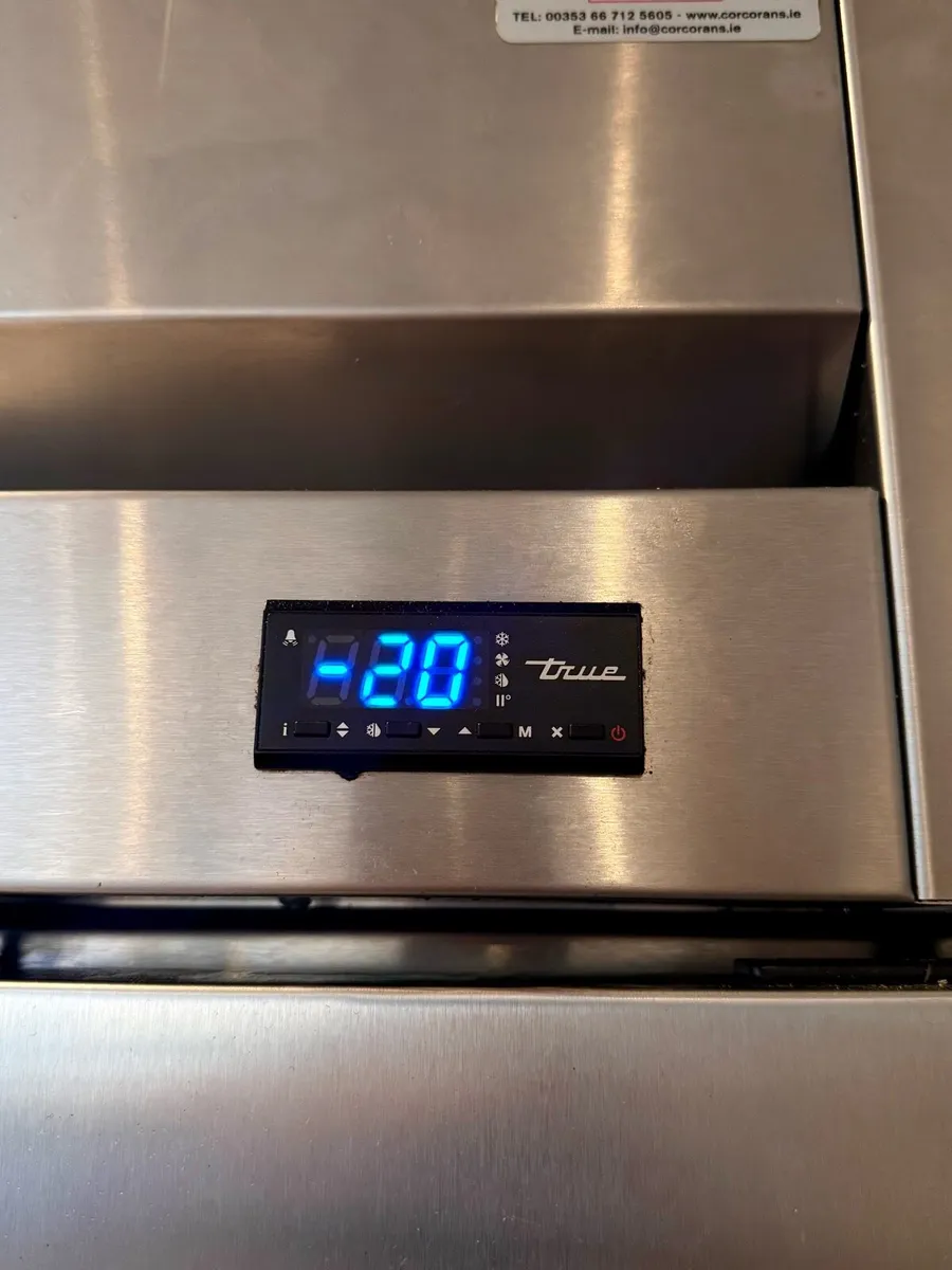 TRUE T-23F COMMERCIAL UPRIGHT FREEZER - Image 1