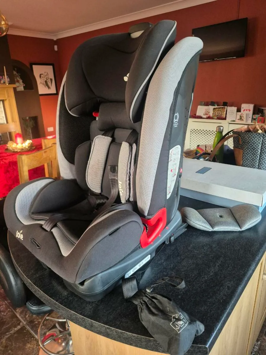 Joie car seat - Image 1
