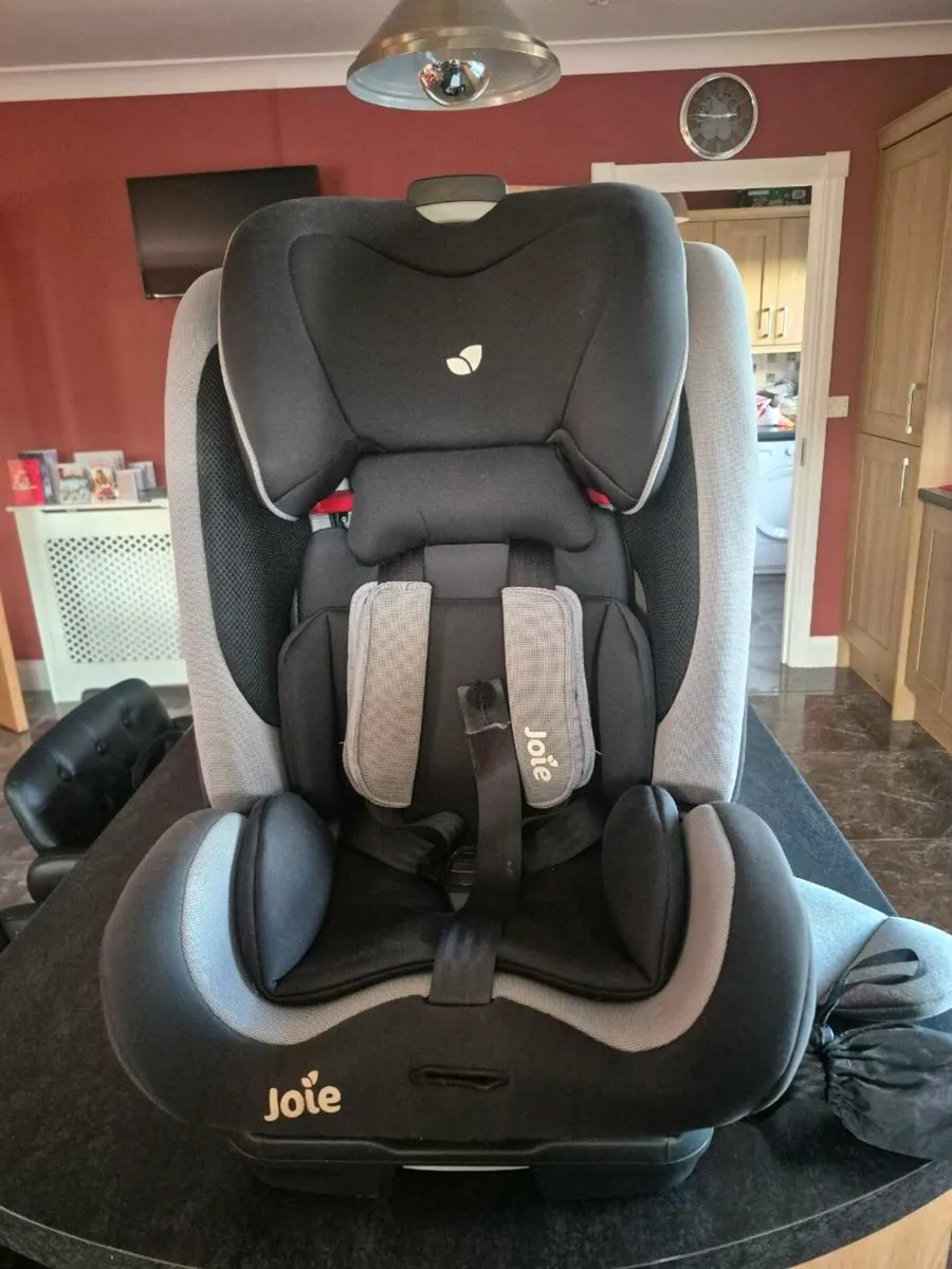 Joie car seat - Image 4