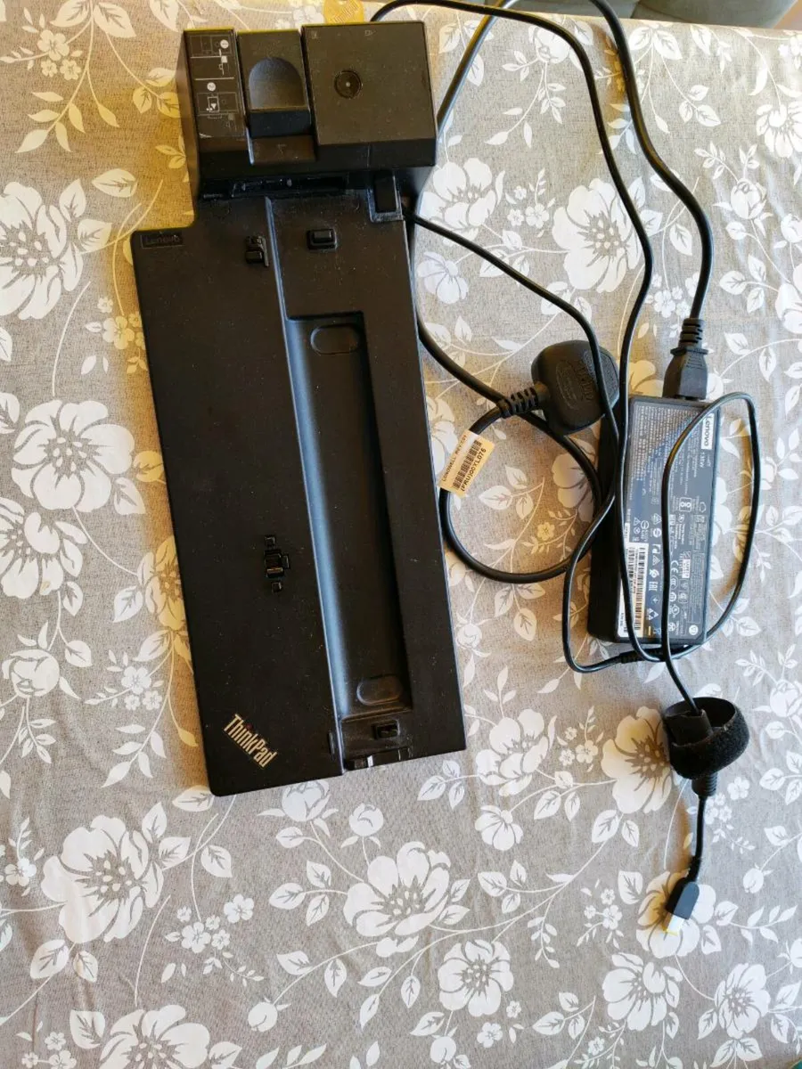 Lenovo ThinkPad Pro Dock (Type 40AH) - Image 1