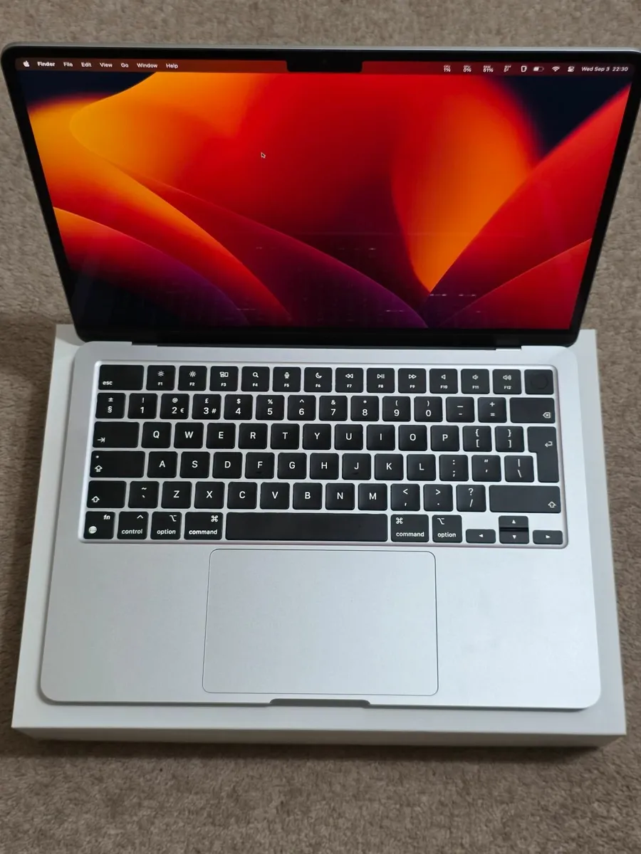 Macbook Air - M2 - Image 3