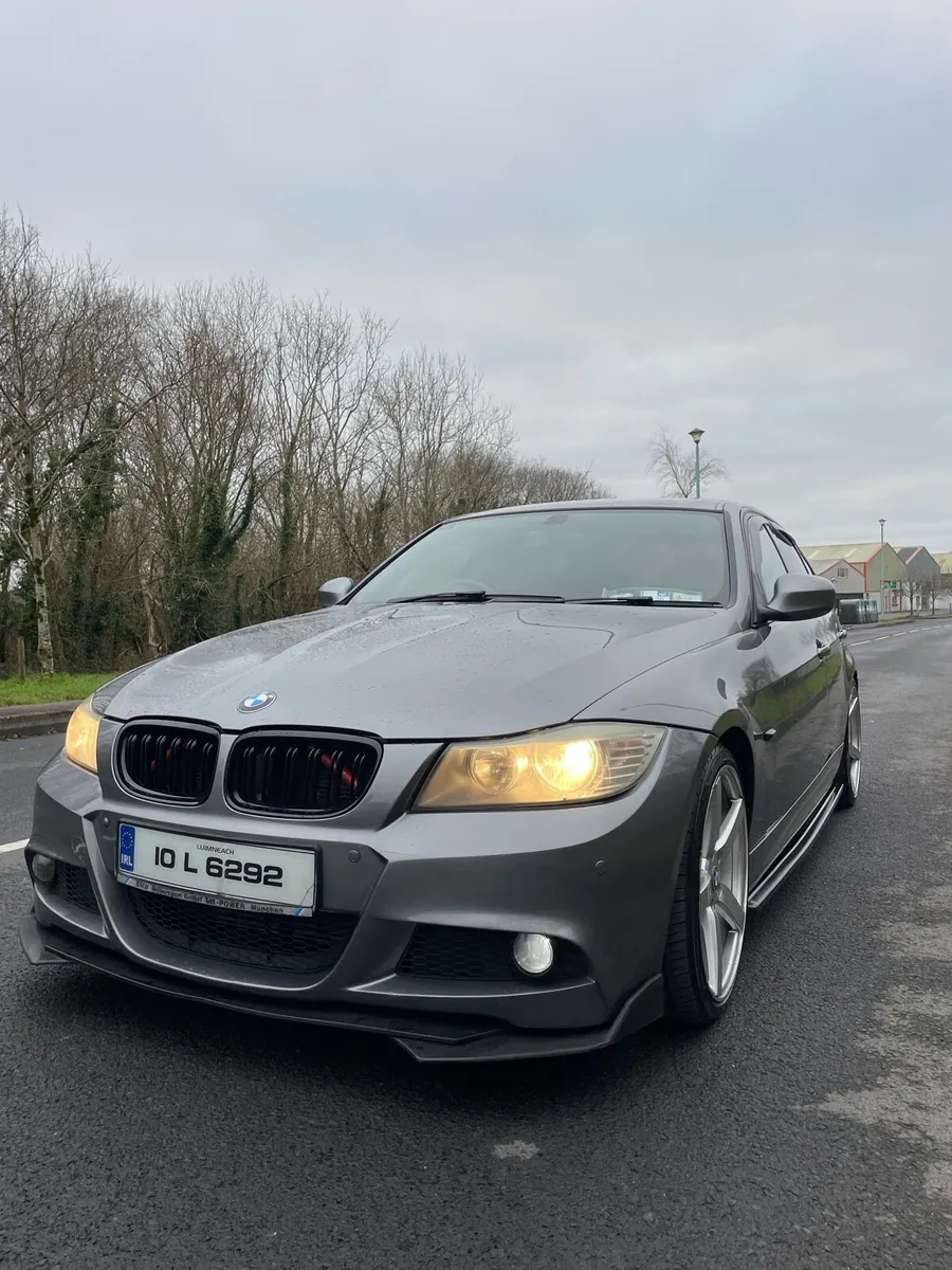 Grey BMW 3 Series M Sport - Image 3