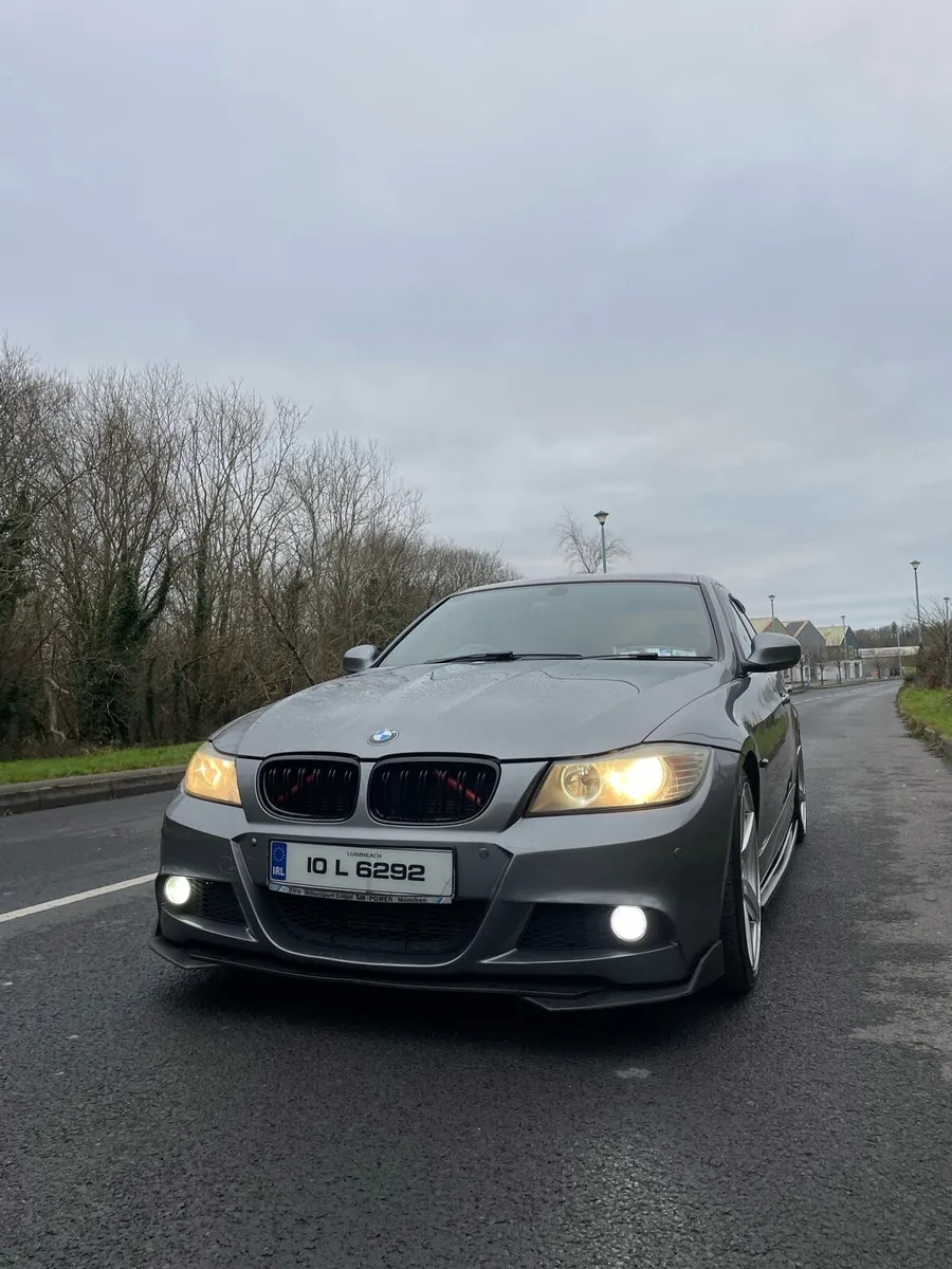Grey BMW 3 Series M Sport - Image 4