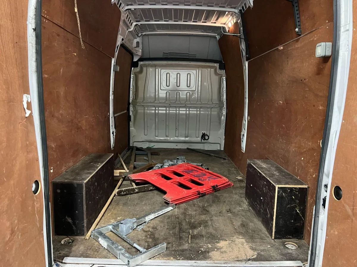 Citroen Relay 2.2 Extra High Roof Panel Van - Image 4