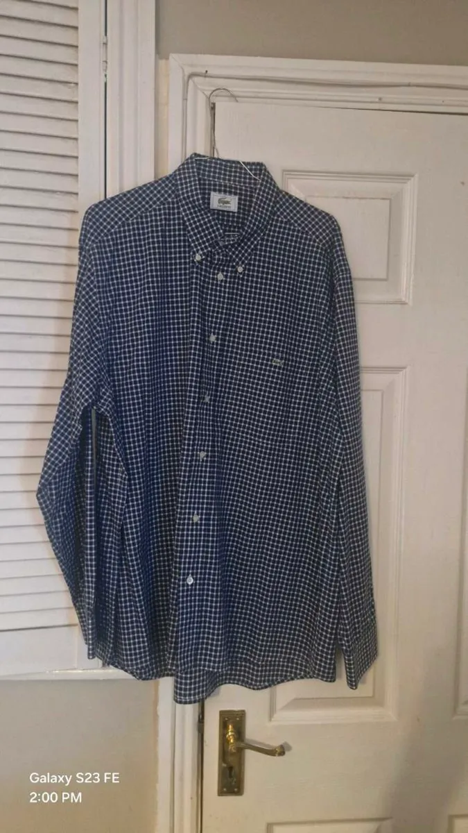 Lacoste xl mens shirt in excecelnt condition - Image 1