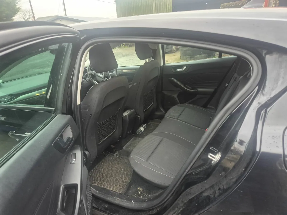 Ford Focus 2019 - Image 2