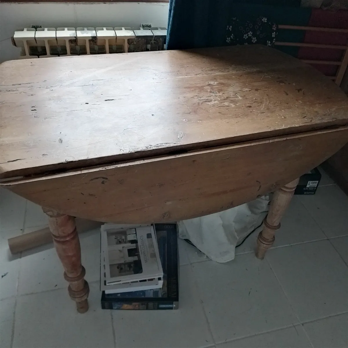 Oak table - Image 1