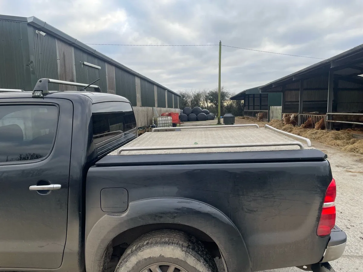 Hilux hardtop - Image 2