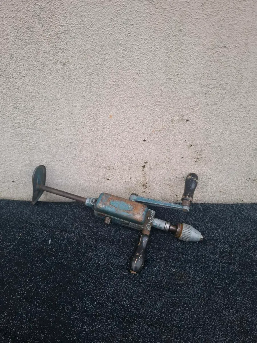 Vintage tool manual drill possible to post
