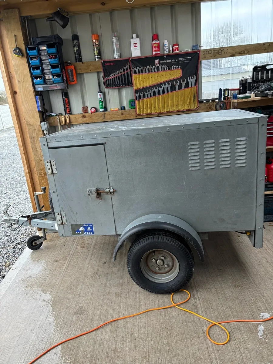 Dog Trailer - Image 2