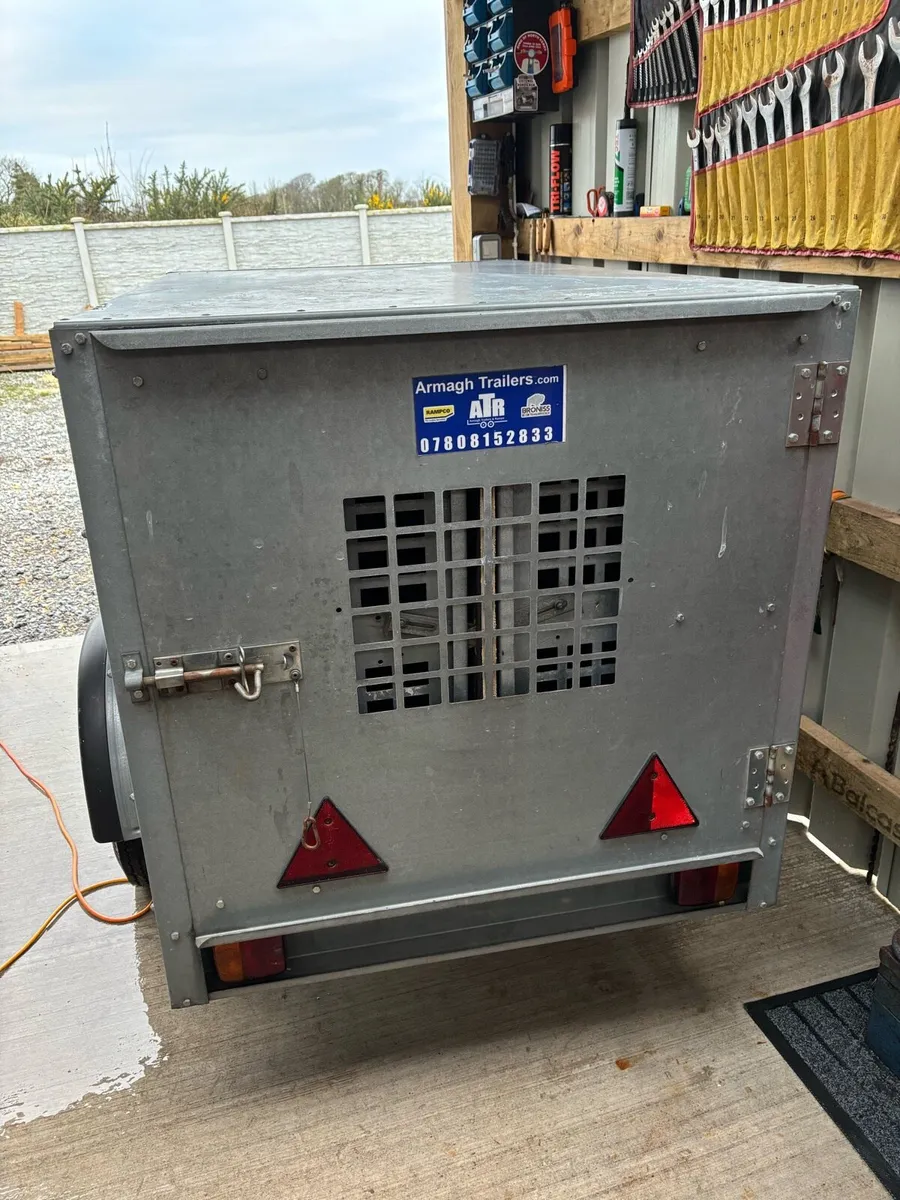 Dog Trailer - Image 3