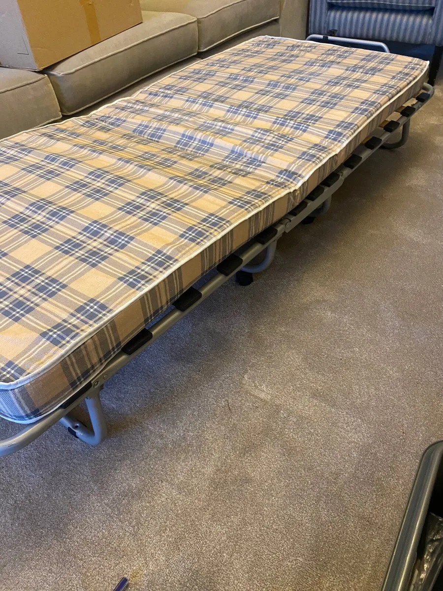 Bed ( fold out bed) - Image 4