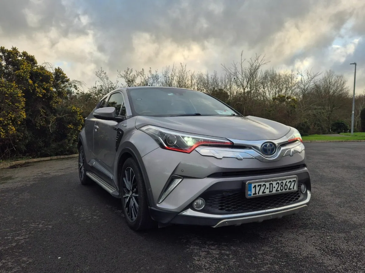 Toyota C-HR 2017 - Image 1