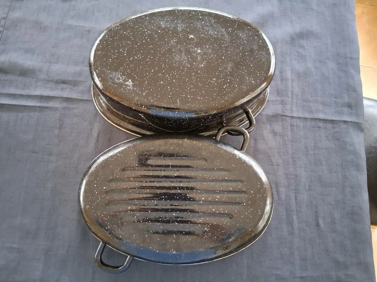 Large Enamel Oven Roaster - Image 4