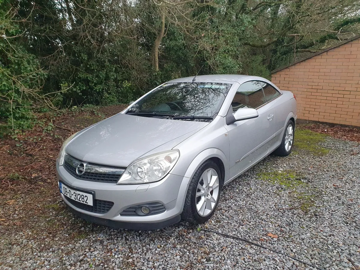 Opel Astra 2008 - Image 1