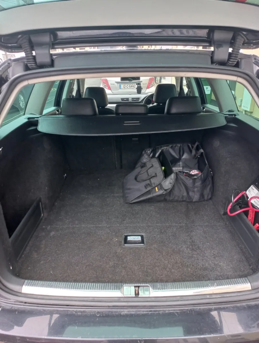 VW Passat Estate SEL 2.0 Auto 170 HP - Image 4