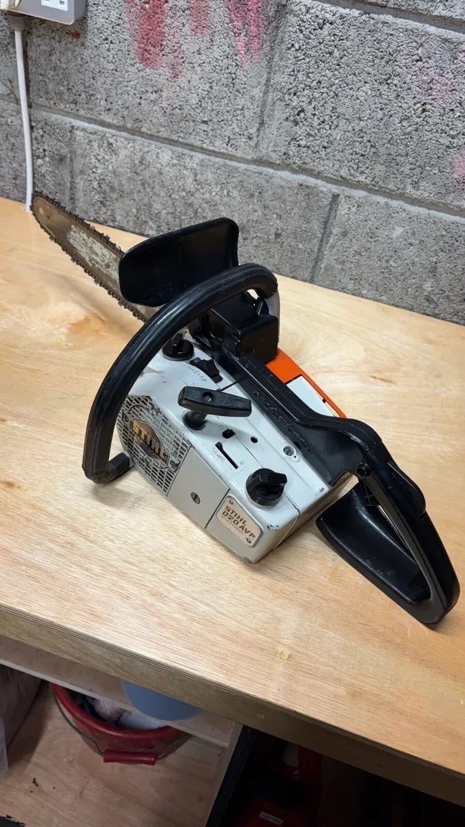 Stihl 020 AVP Chainsaw - Image 1