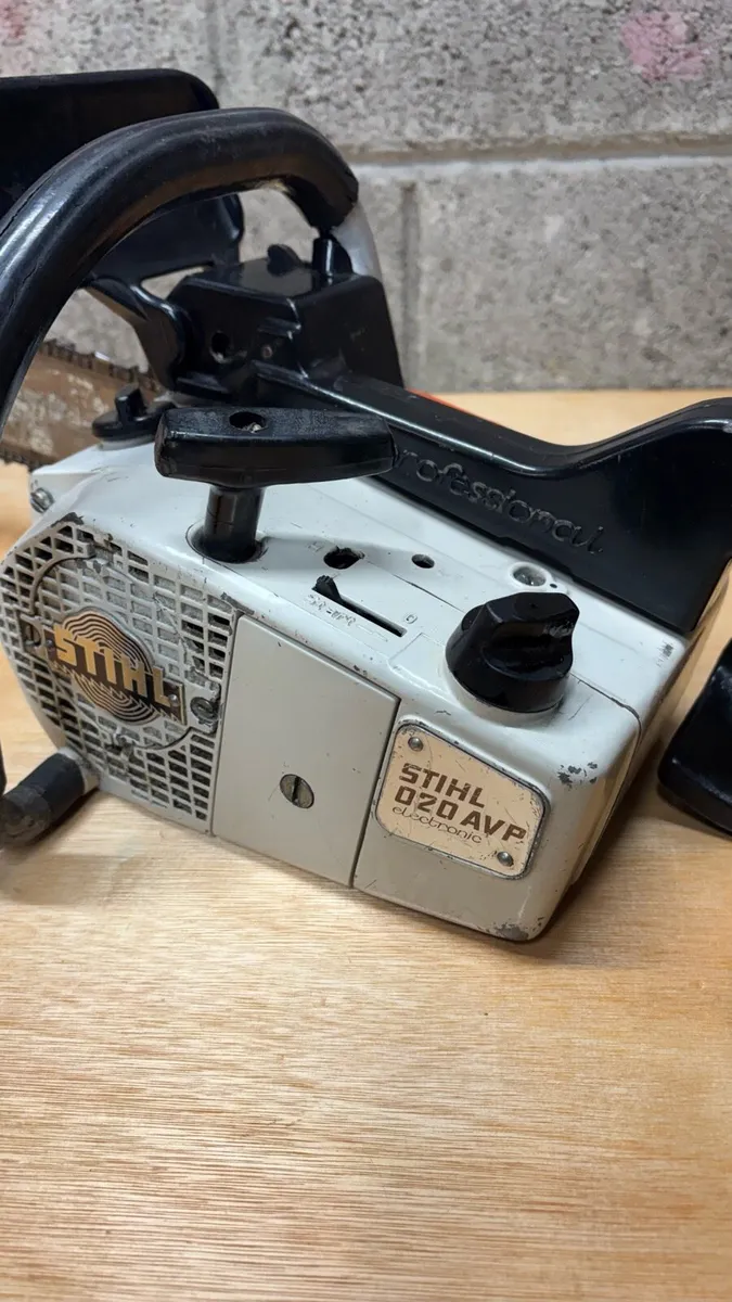 Stihl 020 AVP Chainsaw - Image 3