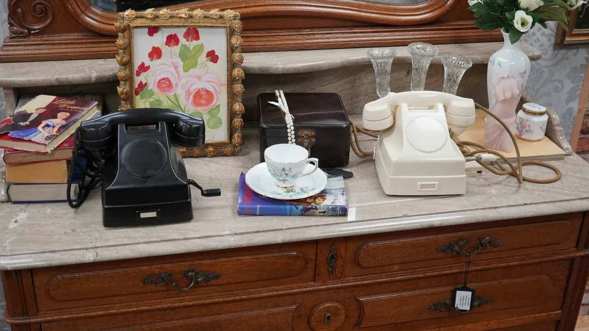 Pair of Irish P&T L.M. Ericsson Hand-Crank Telepho - Image 2