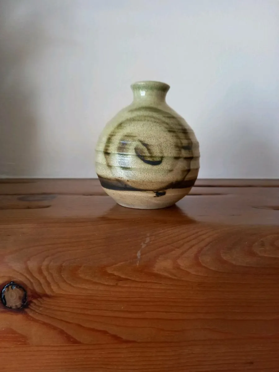 Small Clay Moffat Vase - Image 2