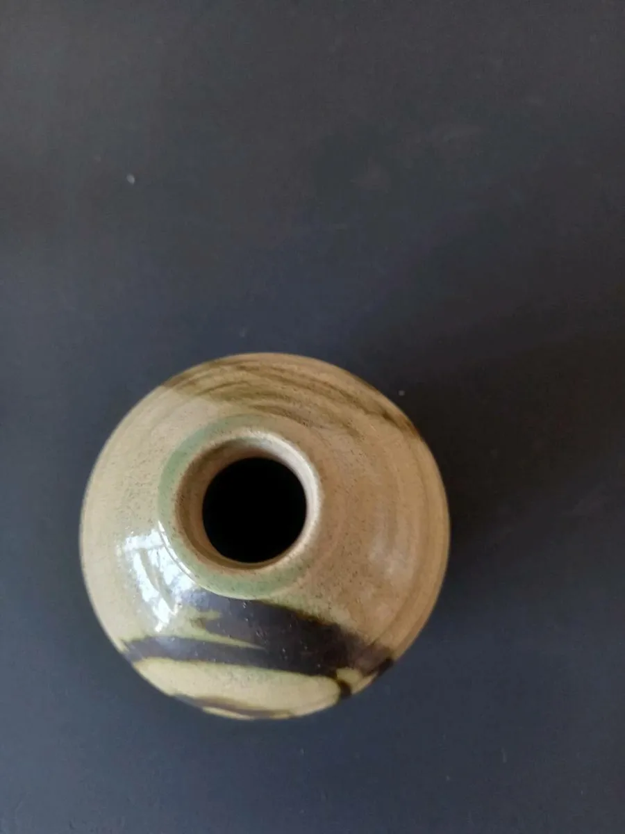 Small Clay Moffat Vase - Image 3