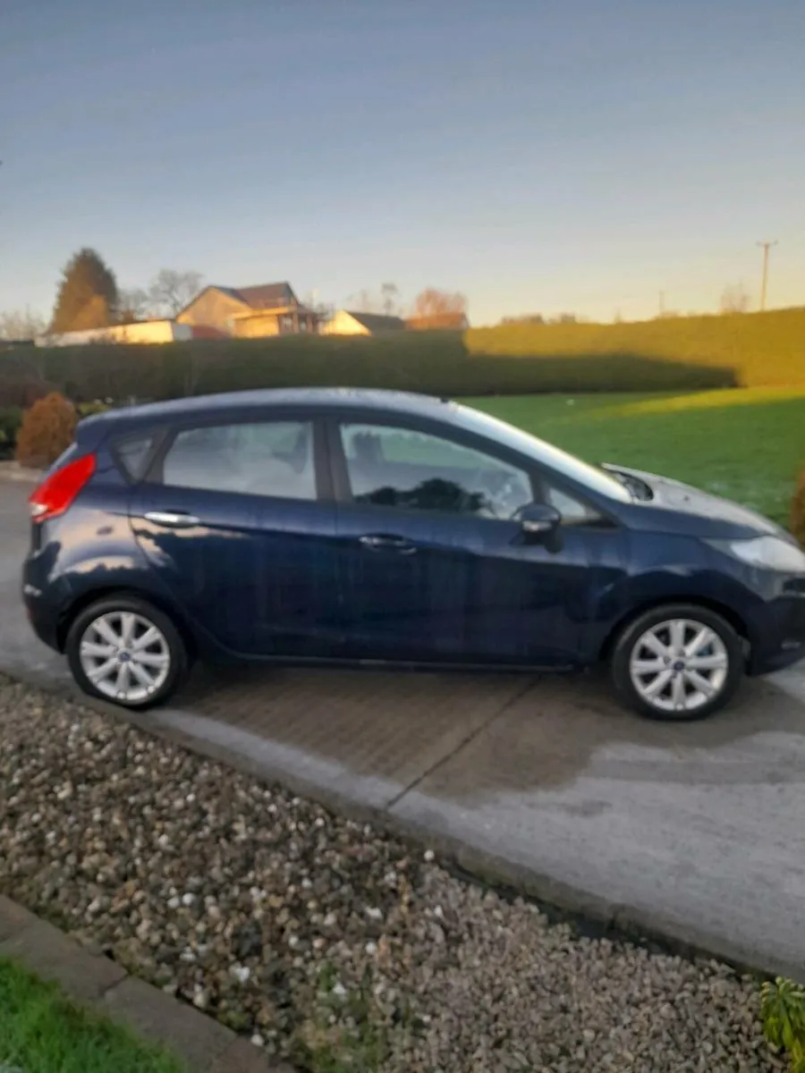 10 Ford fiesta 1.2 - Image 1