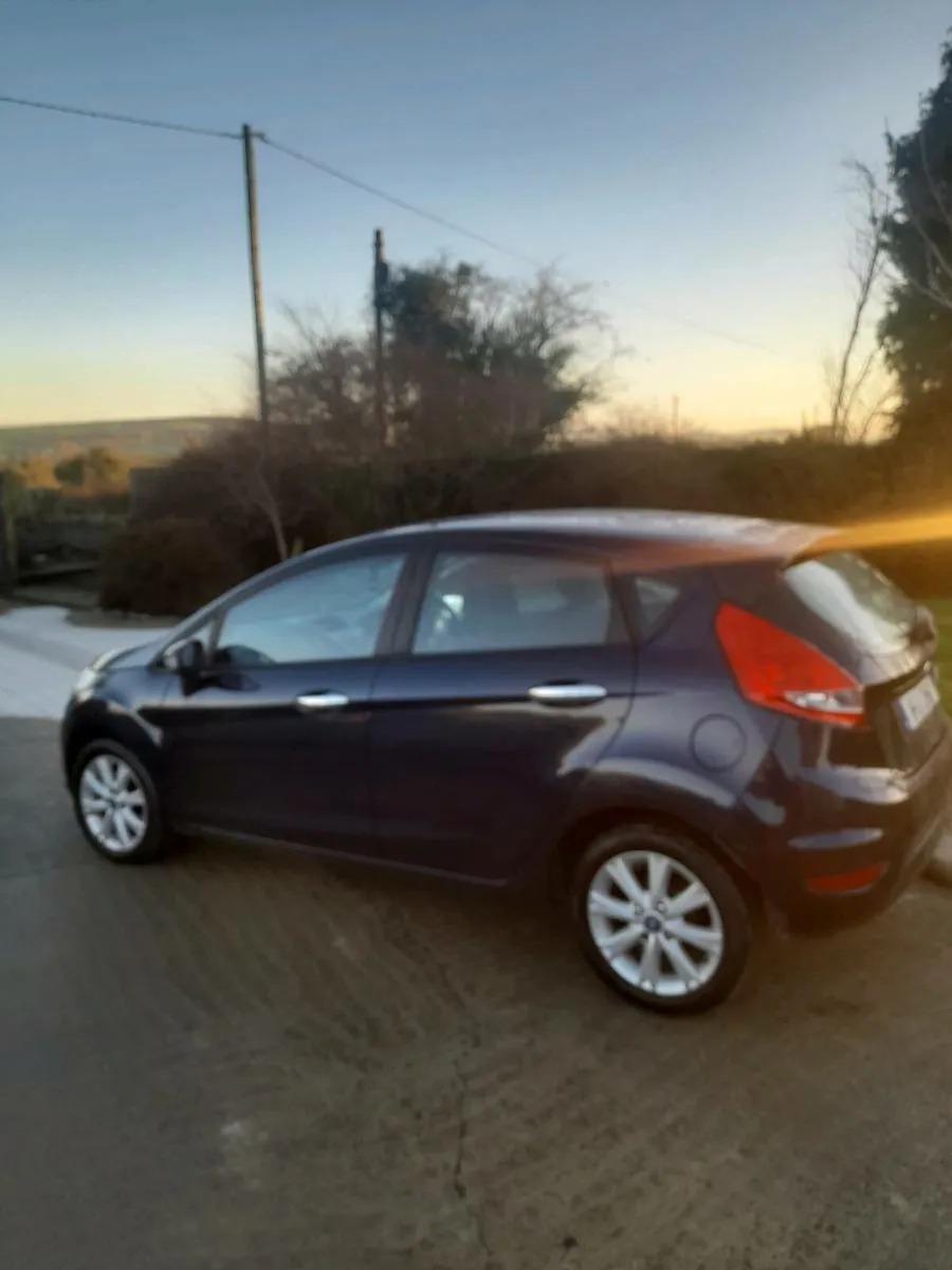 10 Ford fiesta 1.2 - Image 2