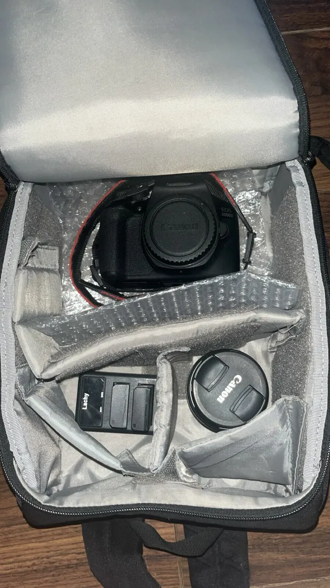 CANON EOS 2000D - Image 1