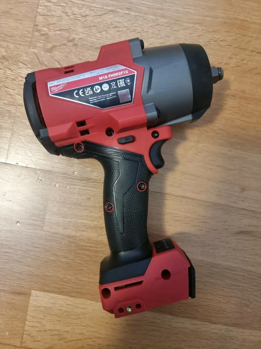 Milwaukee M18 Fuel Gen4 1/2' High Tourqe Wrench Bo - Image 4