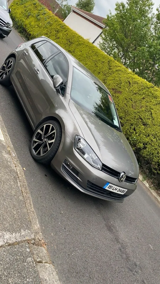 Volkswagen Golf 2015 - Image 1