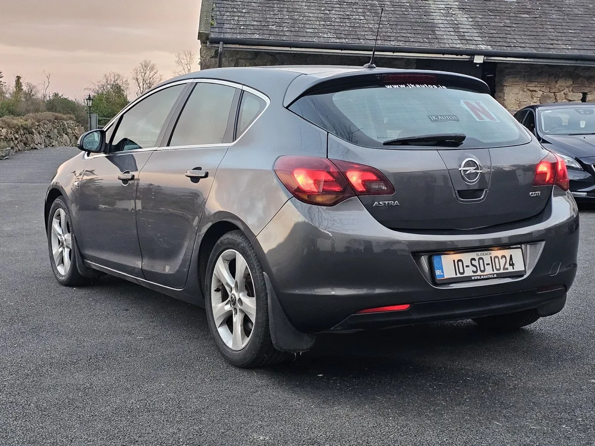 Opel Astra - Image 4