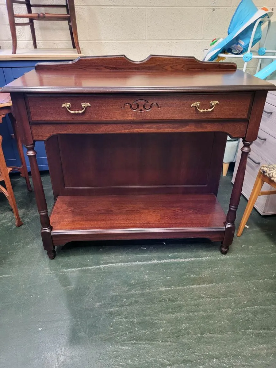 Lovely Rossmore mahogany side unit - Image 1
