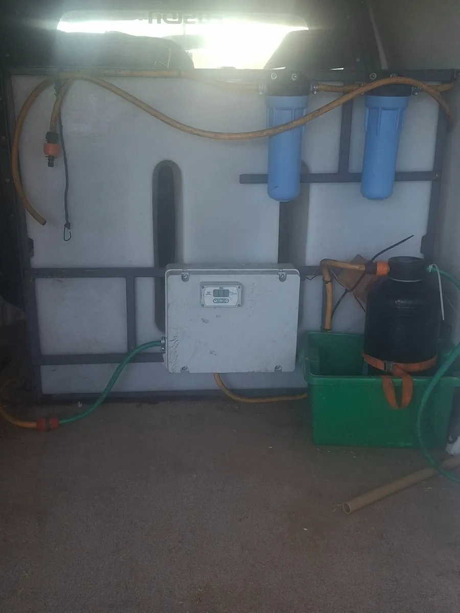 Window cleaning system  pure water - Image 1