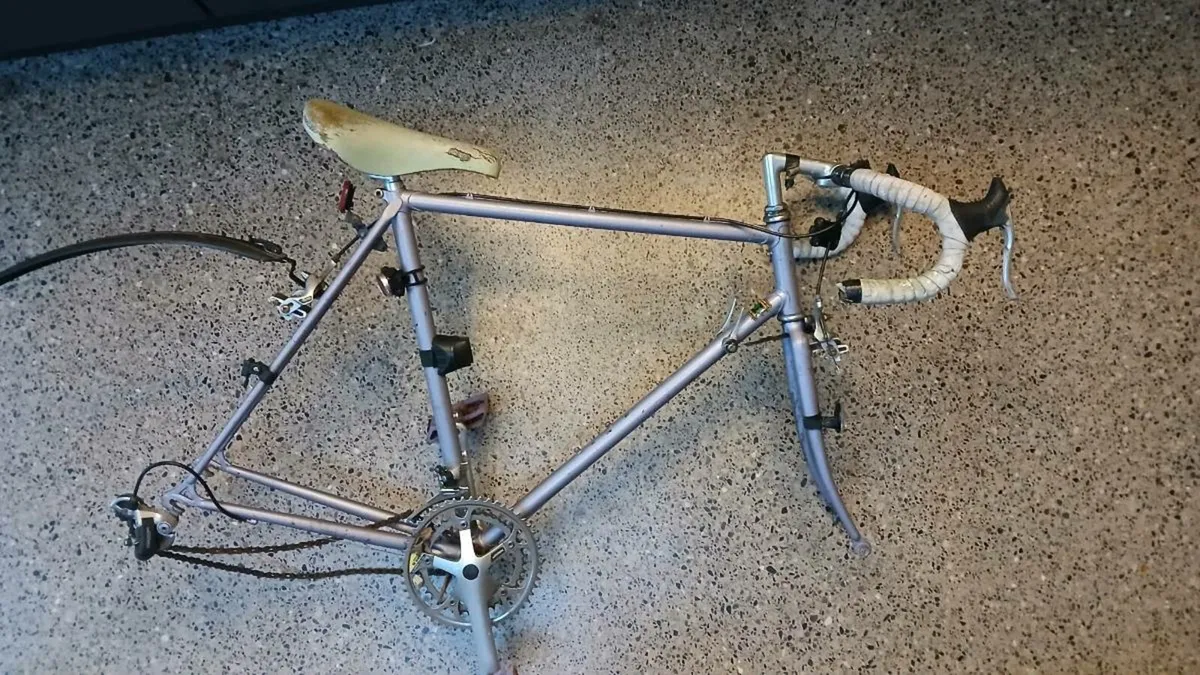 Vintage CLAUDE BUTLER frame. - Image 1