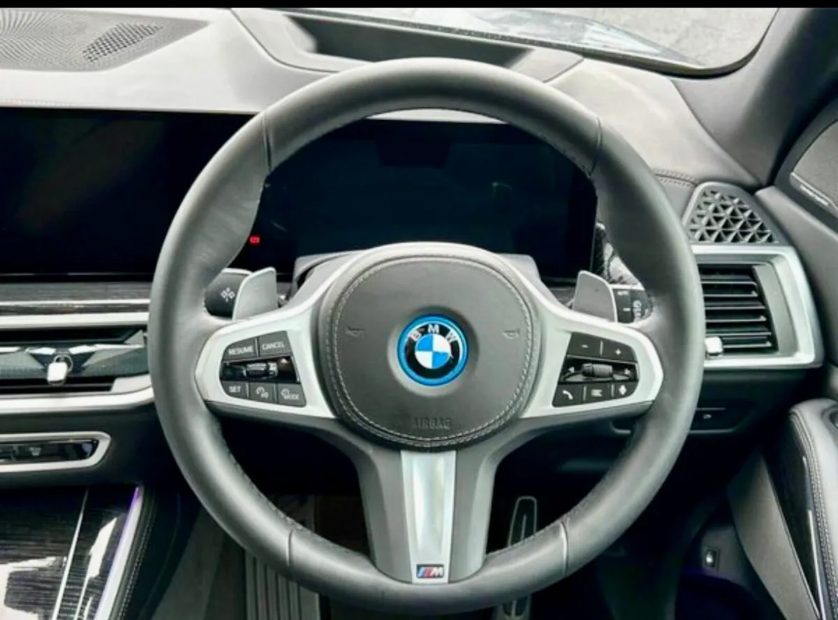 BMW X5 2025 Top Spec M-Sport Pro - Image 4