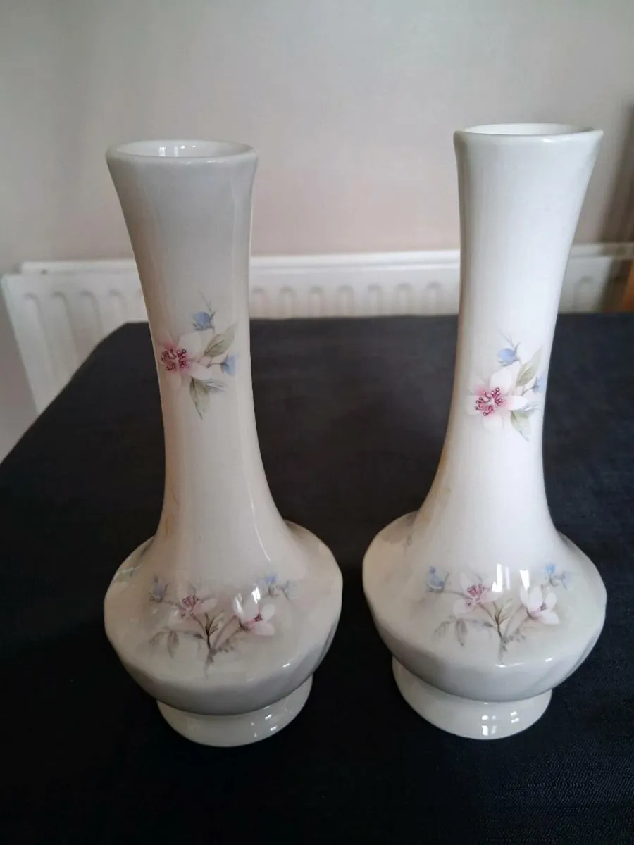2 Melbaware Vases - Image 2