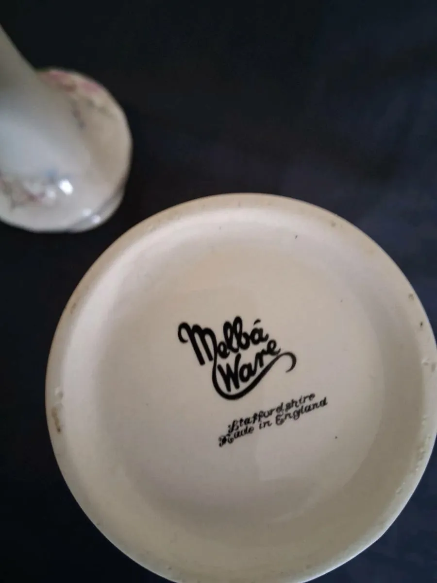 2 Melbaware Vases - Image 3